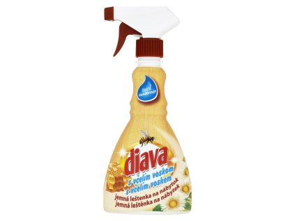 707115-tatrachema-diava-se-vcelim-voskem