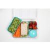 Sistema Dělený svačinový box To Go Bento Create s nádobou na jogurt a miskou 1,48 l, mix barev